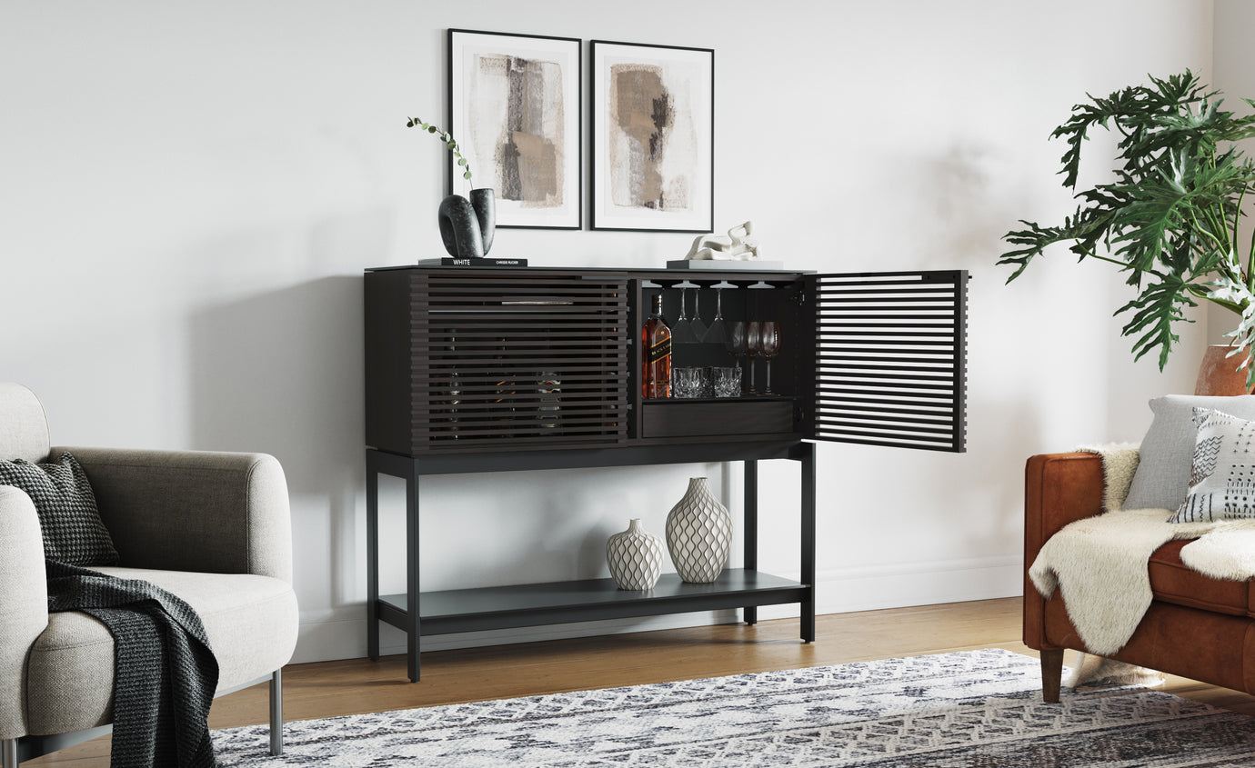 Bars & Bar Tables