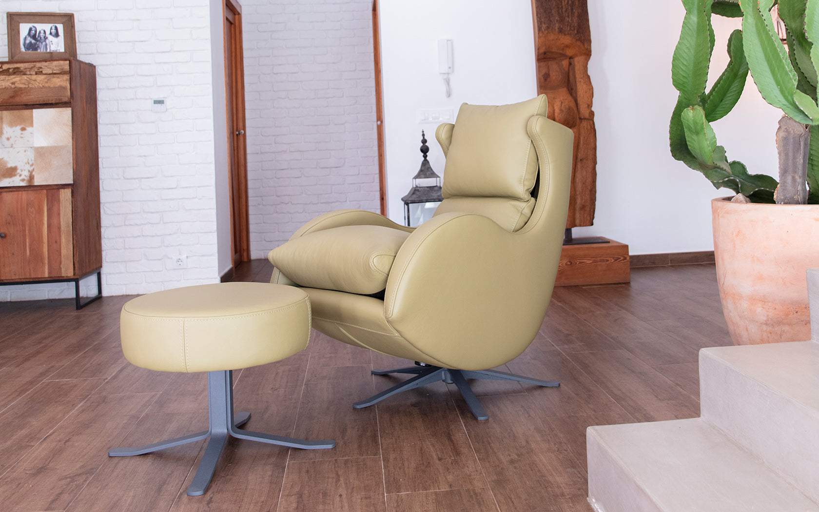 Lenny Armchair